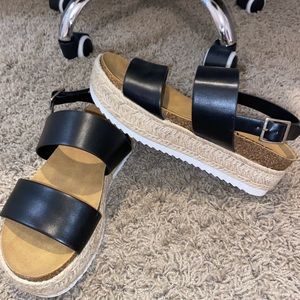 Platform sandals